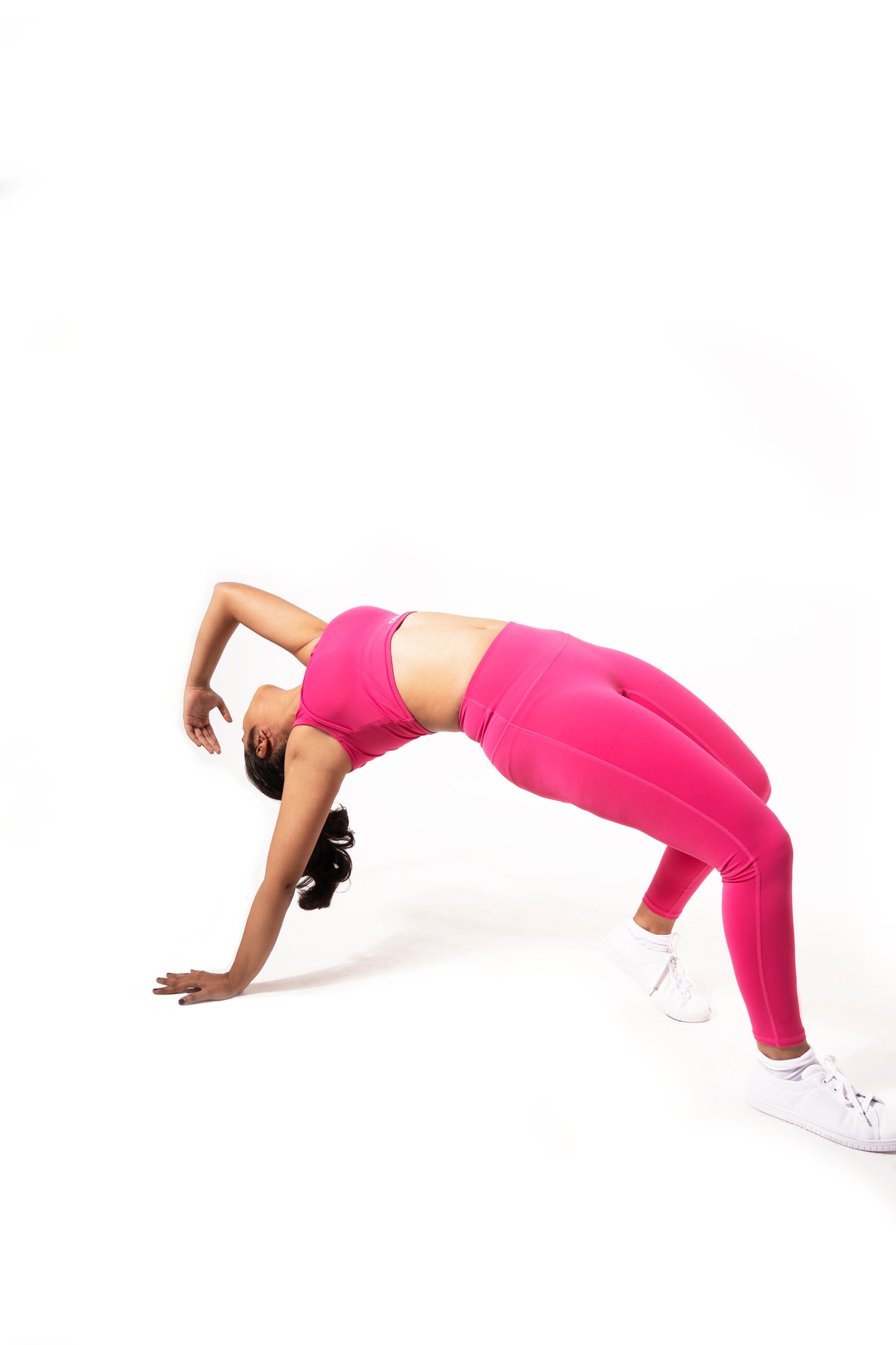 SOFT SKIN SUPER STRETCH PERFORMANCE TIGHTS IN HOT PINK