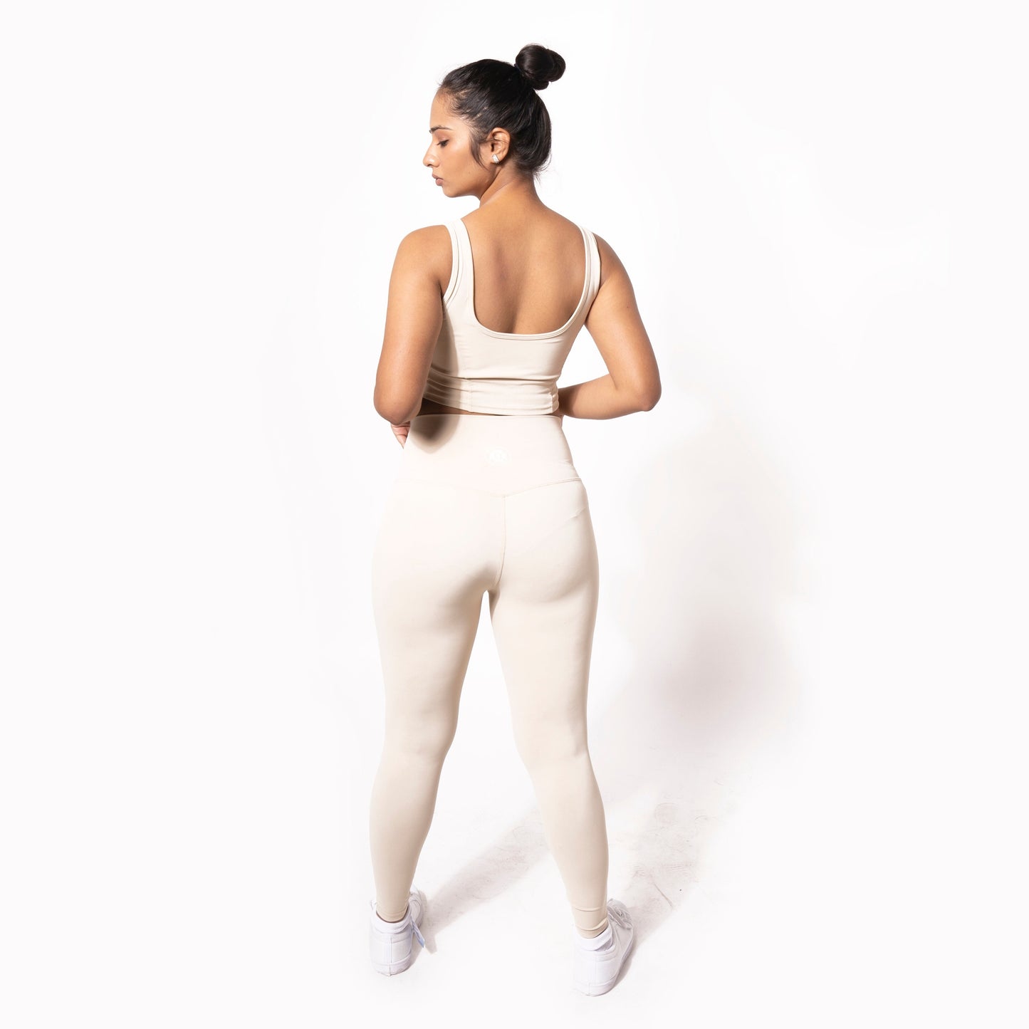 SOFT SKIN SUPER STRETCH PERFORMANCE TIGHTS IN BEIGE