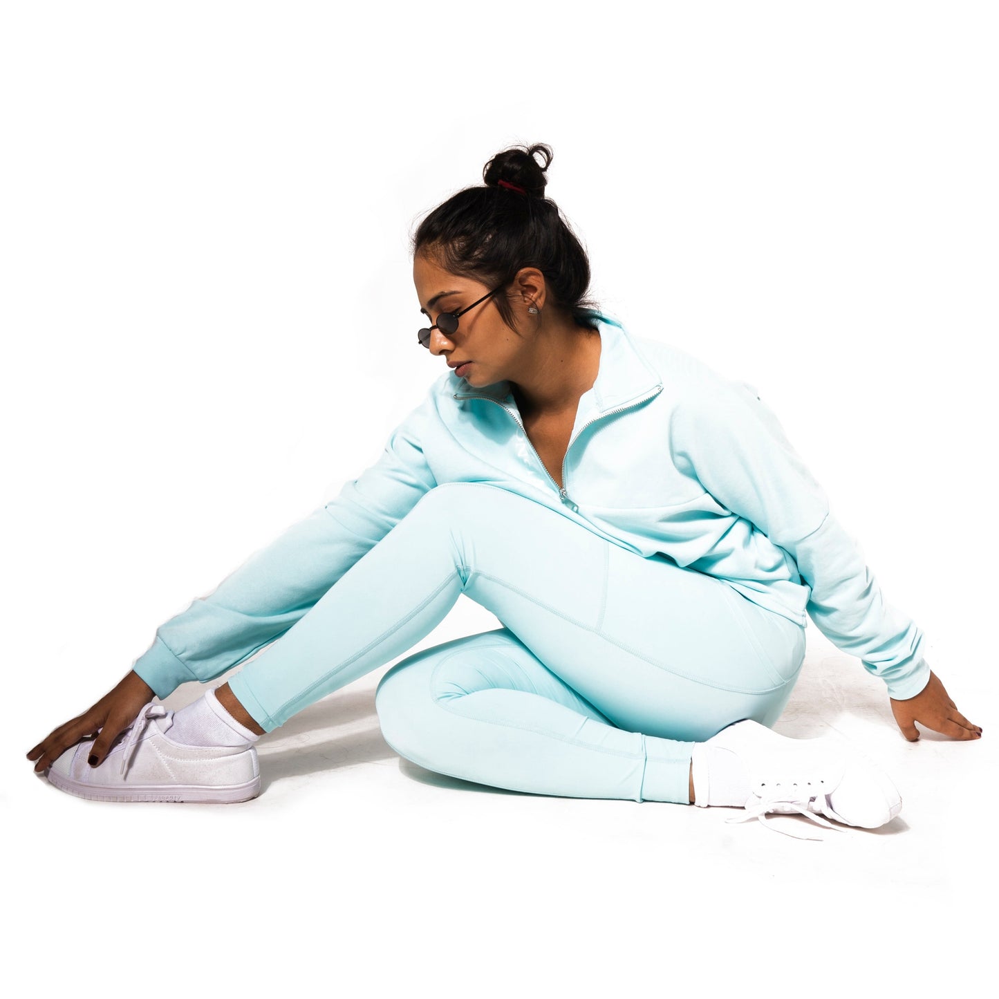 SOFT SKIN SUPER STRETCH PERFORMANCE TIGHTS IN SKY BLUE