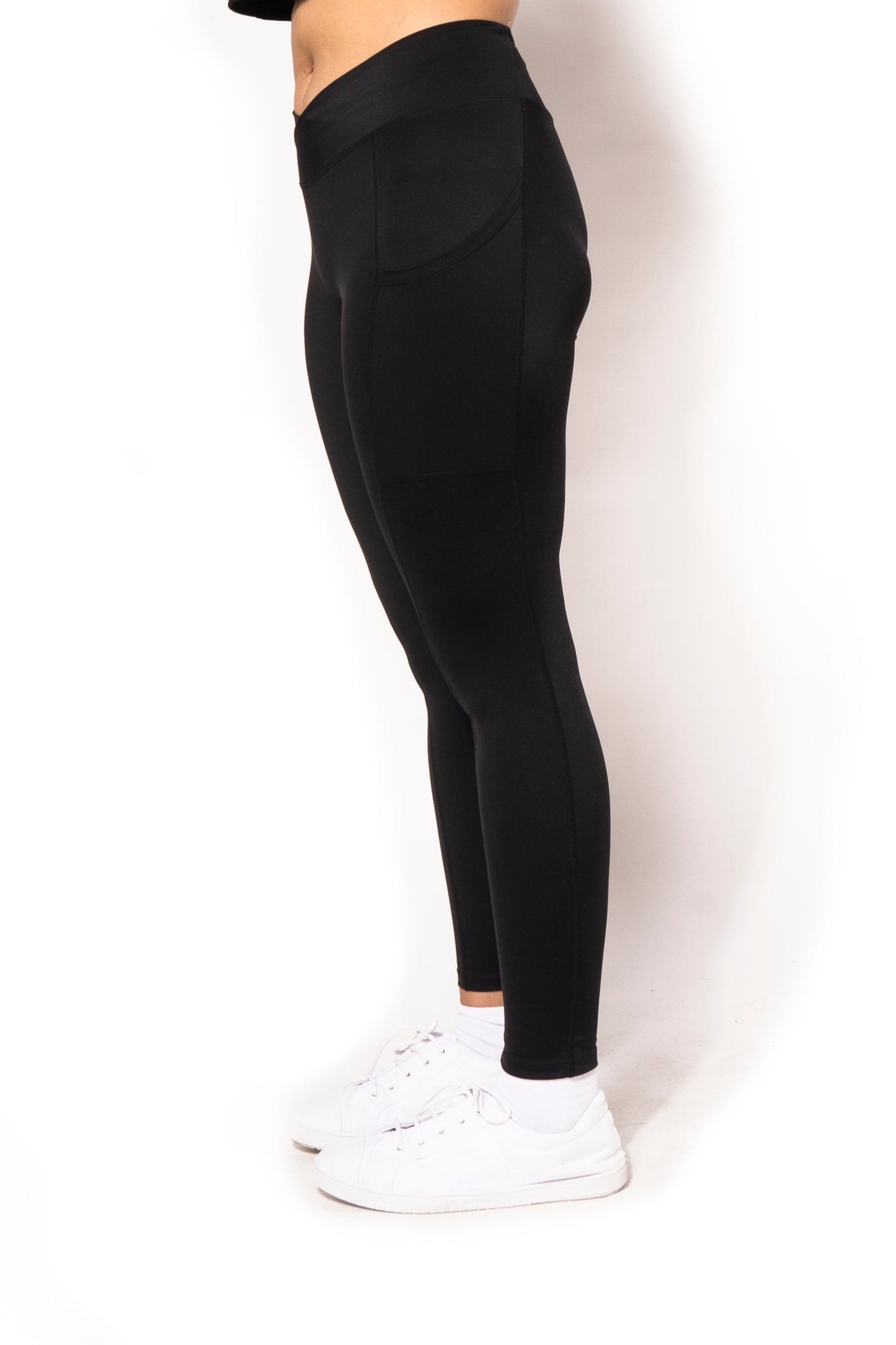BLOCK SWEAT SHIRT IN BLACK