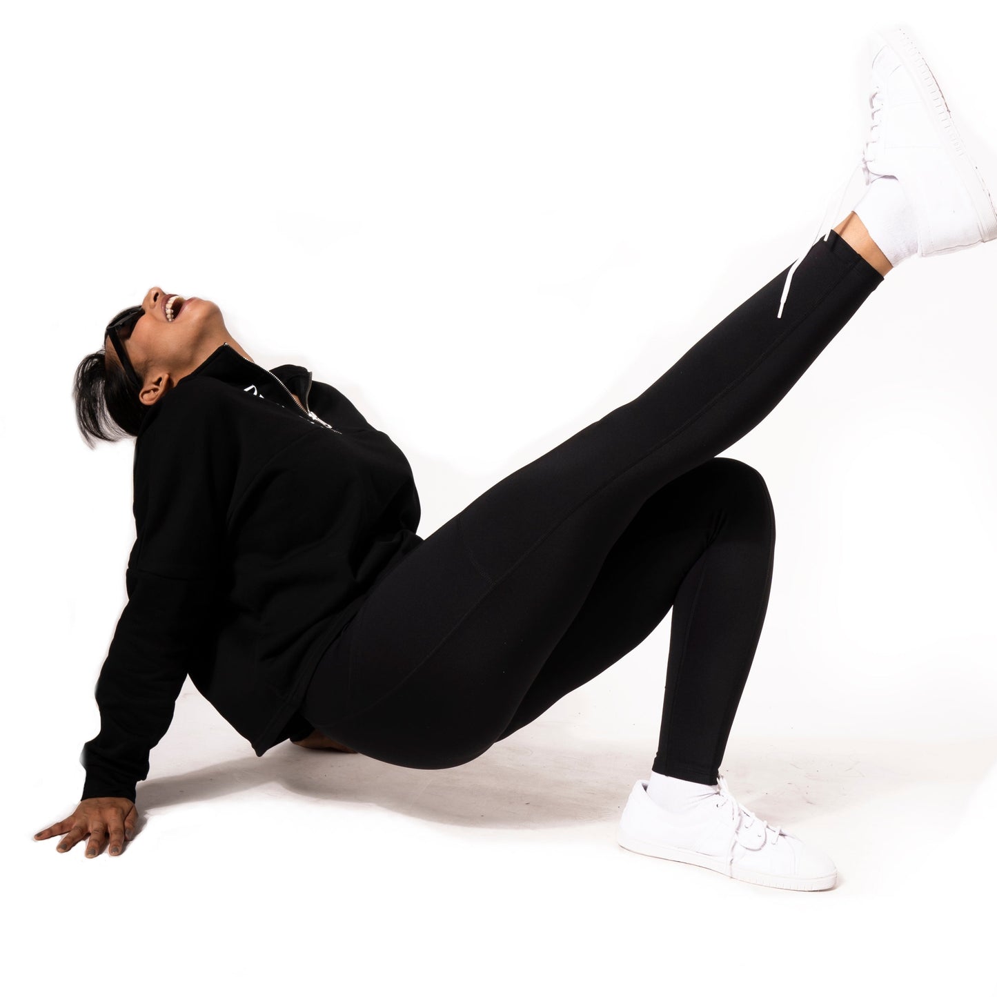 BLOCK SWEAT SHIRT IN BLACK