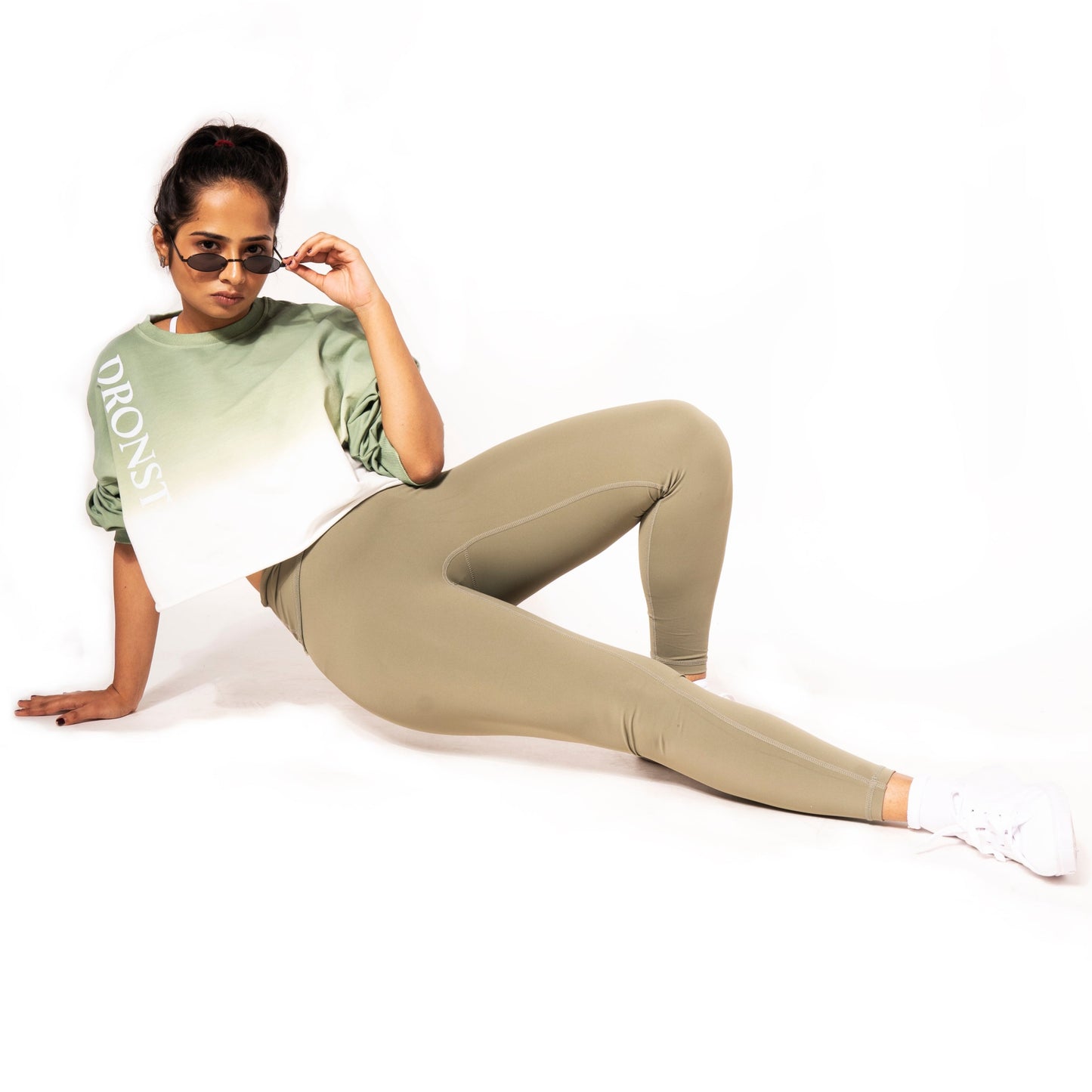 SOFT SKIN SUPER STRETCH PERFORMANCE TIGHTS IN GREEN