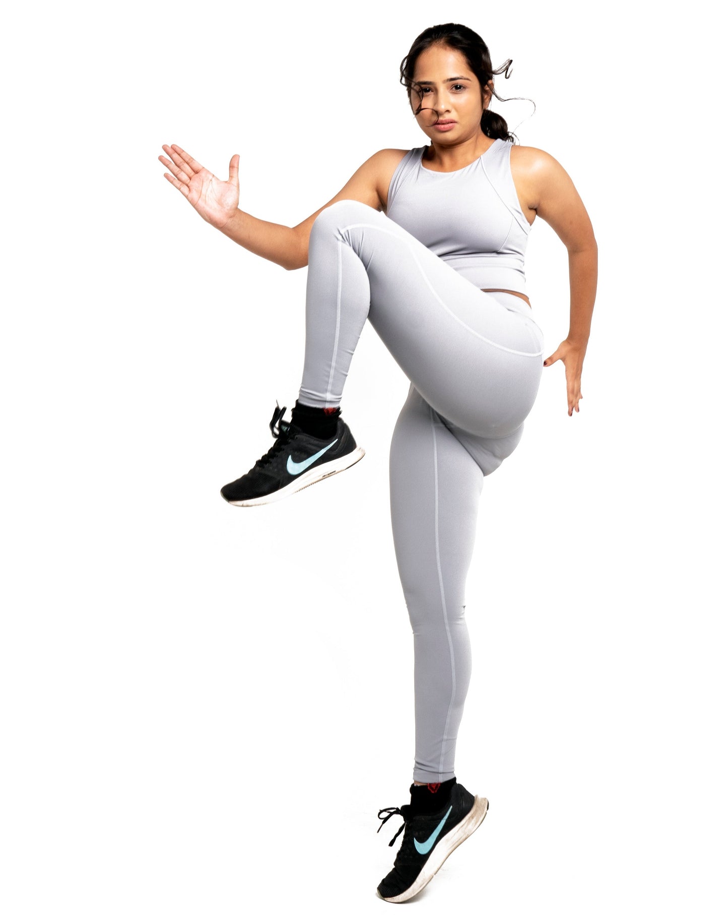 SOFT SKIN SUPER STRETCH PERFORMANCE TIGHTS IN GREY